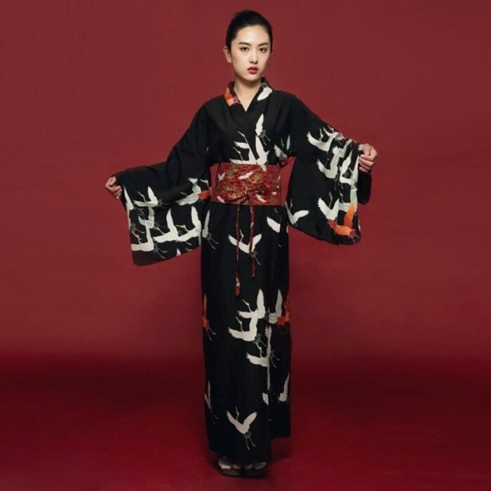 Kimono Japonais Femme Noir à motif Oiseaux