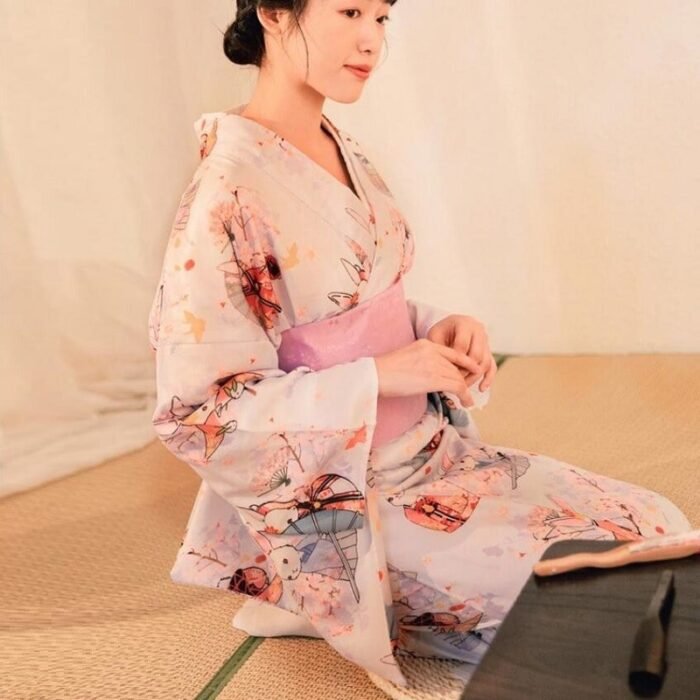 Kimono Japonais Femme motif kawaii